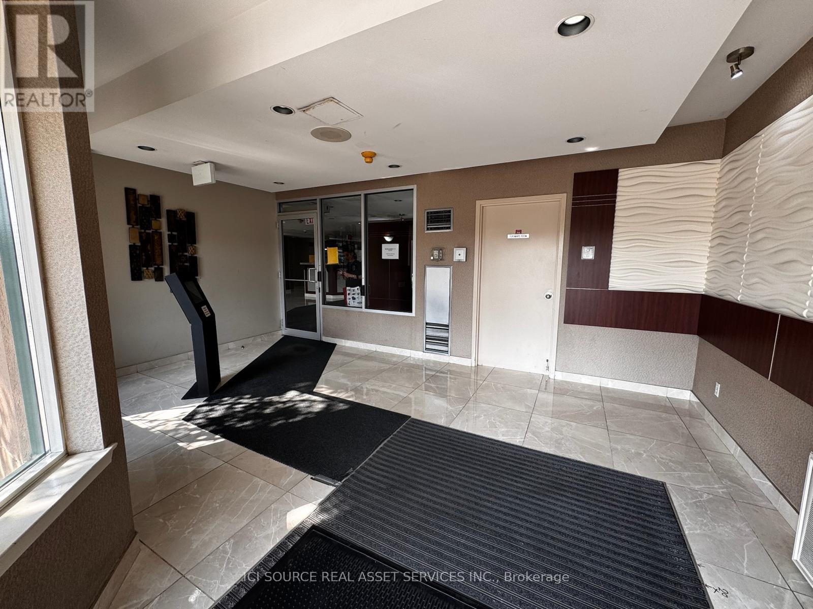 Photo 7 of 1211 135 Hillcrest Avenue, Mississauga ON
