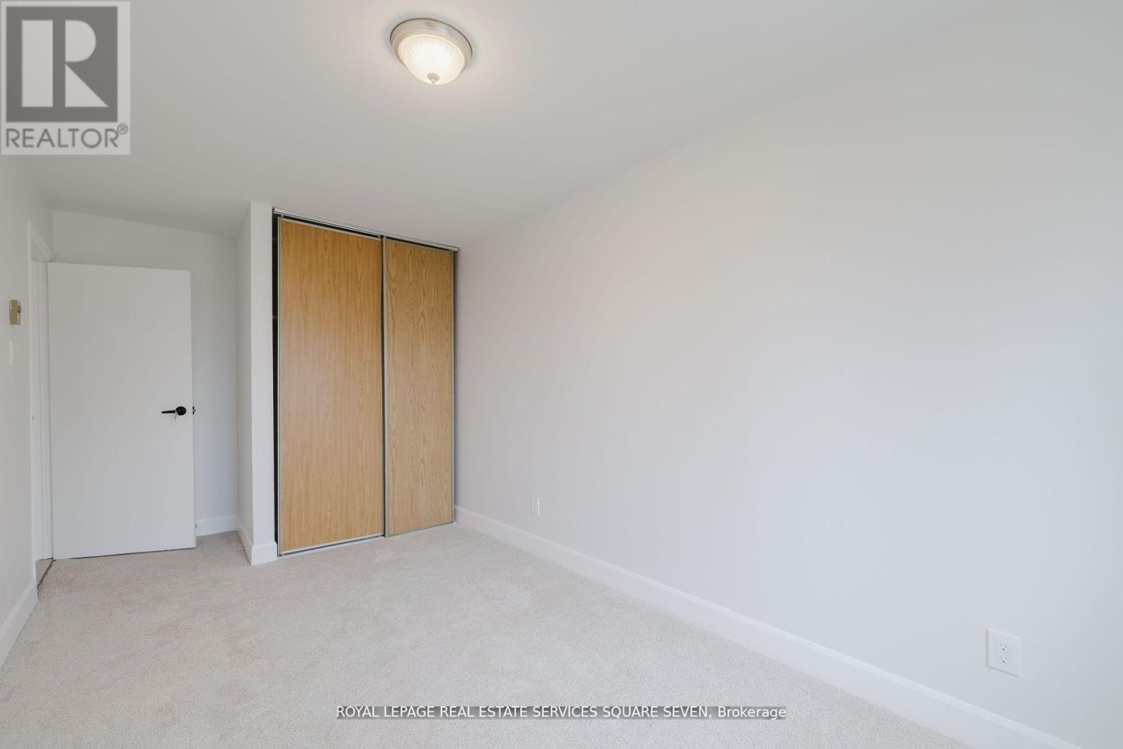 Photo 12 of 65 1096 Jalna Boulevard, London South ON