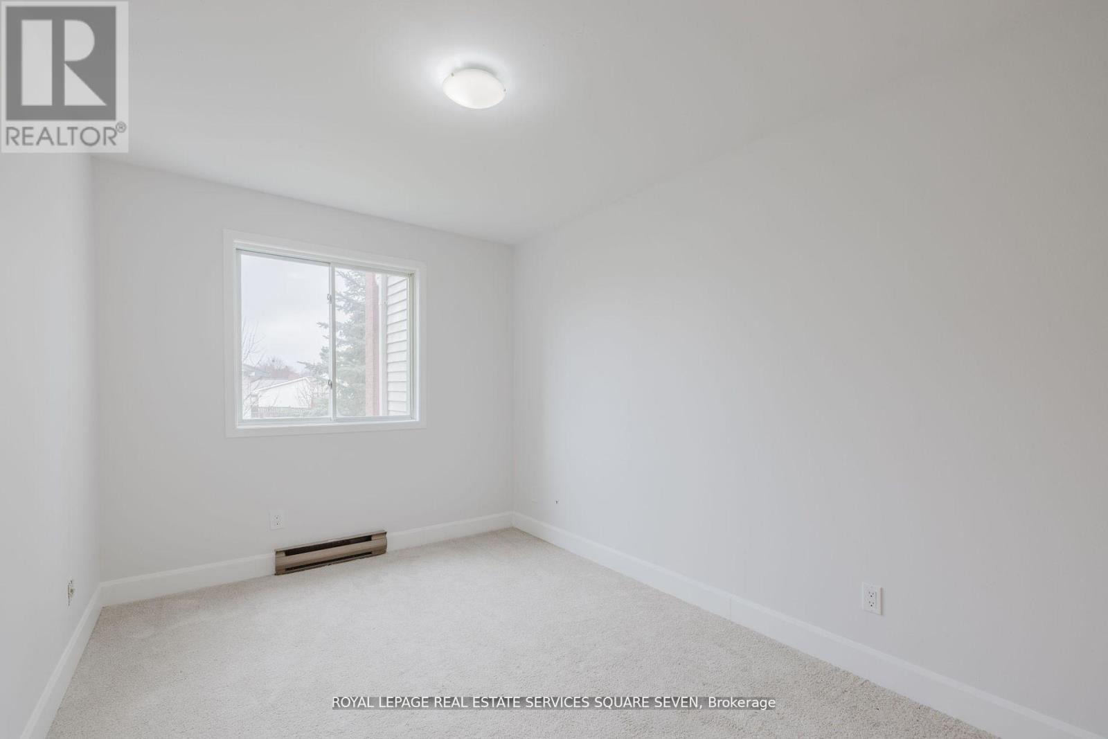 Photo 17 of 65 1096 Jalna Boulevard, London South ON