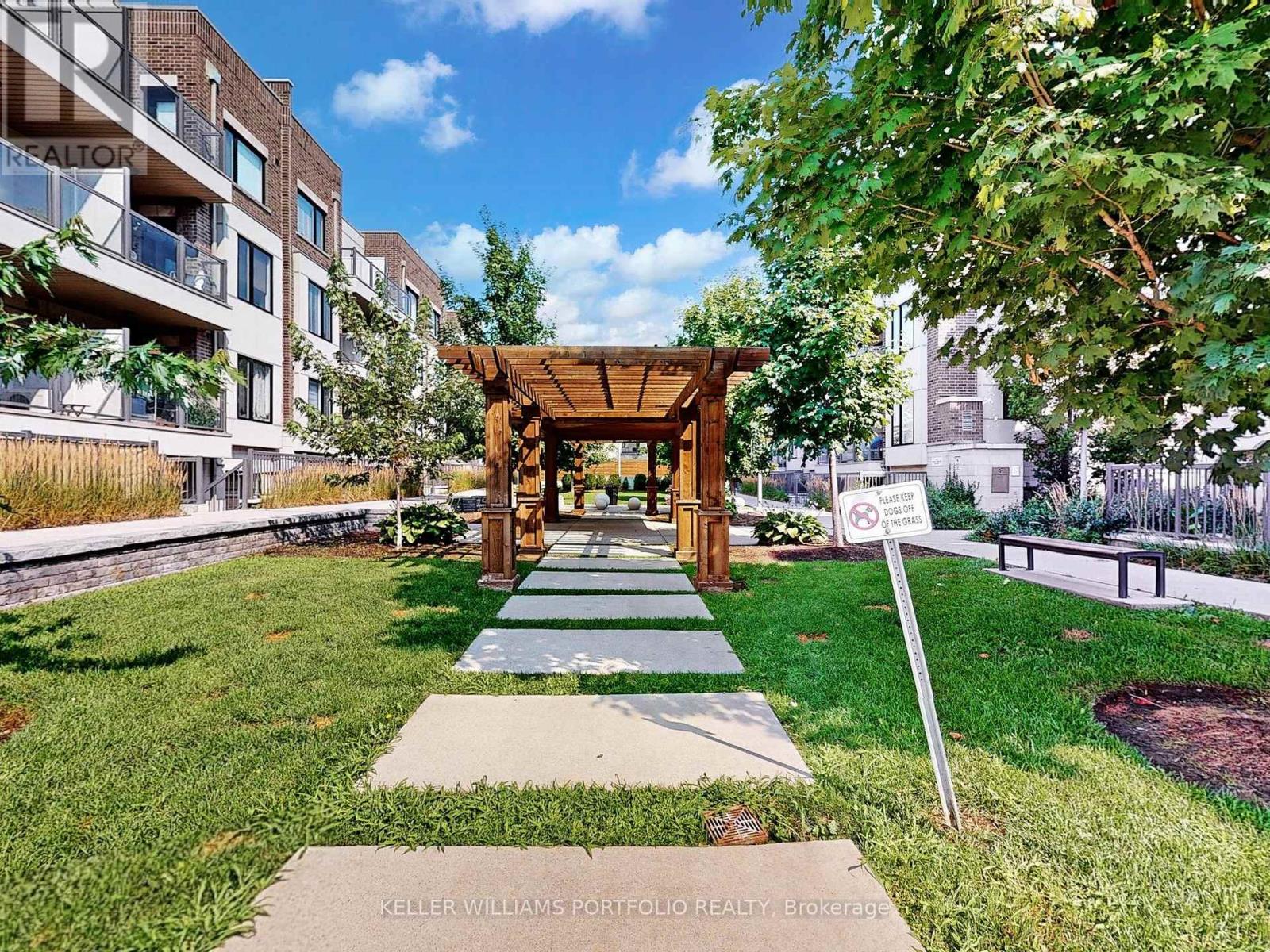 Photo 18 of 212 252 Royal York Road, Toronto ON
