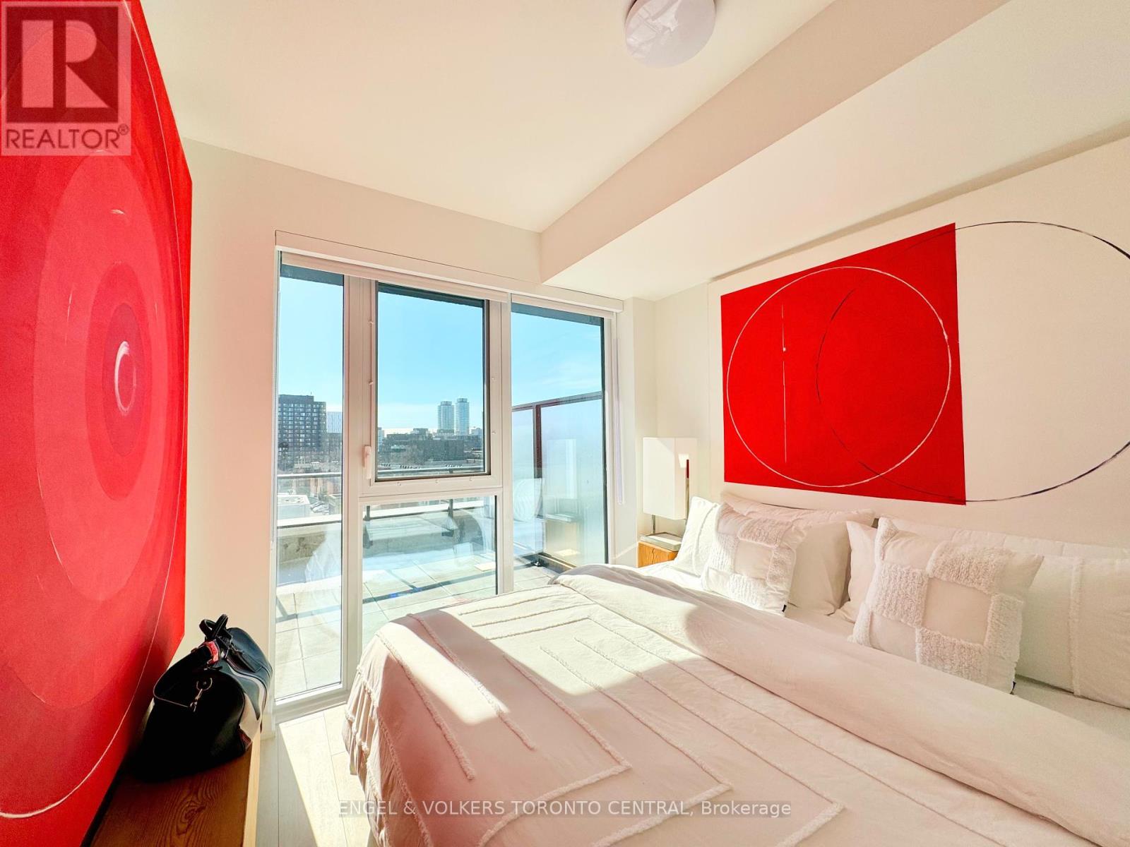 Photo 14 of 514 5 Defries Street, Toronto ON