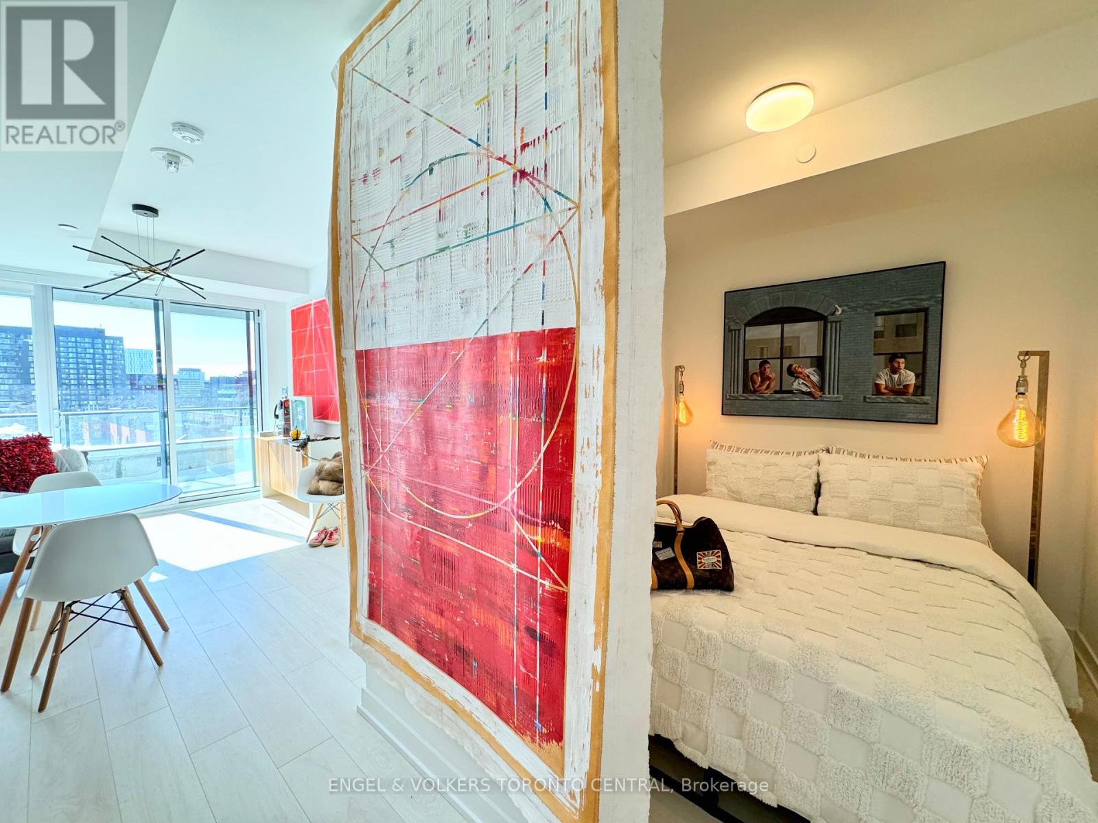 Photo 12 of 514 5 Defries Street, Toronto ON