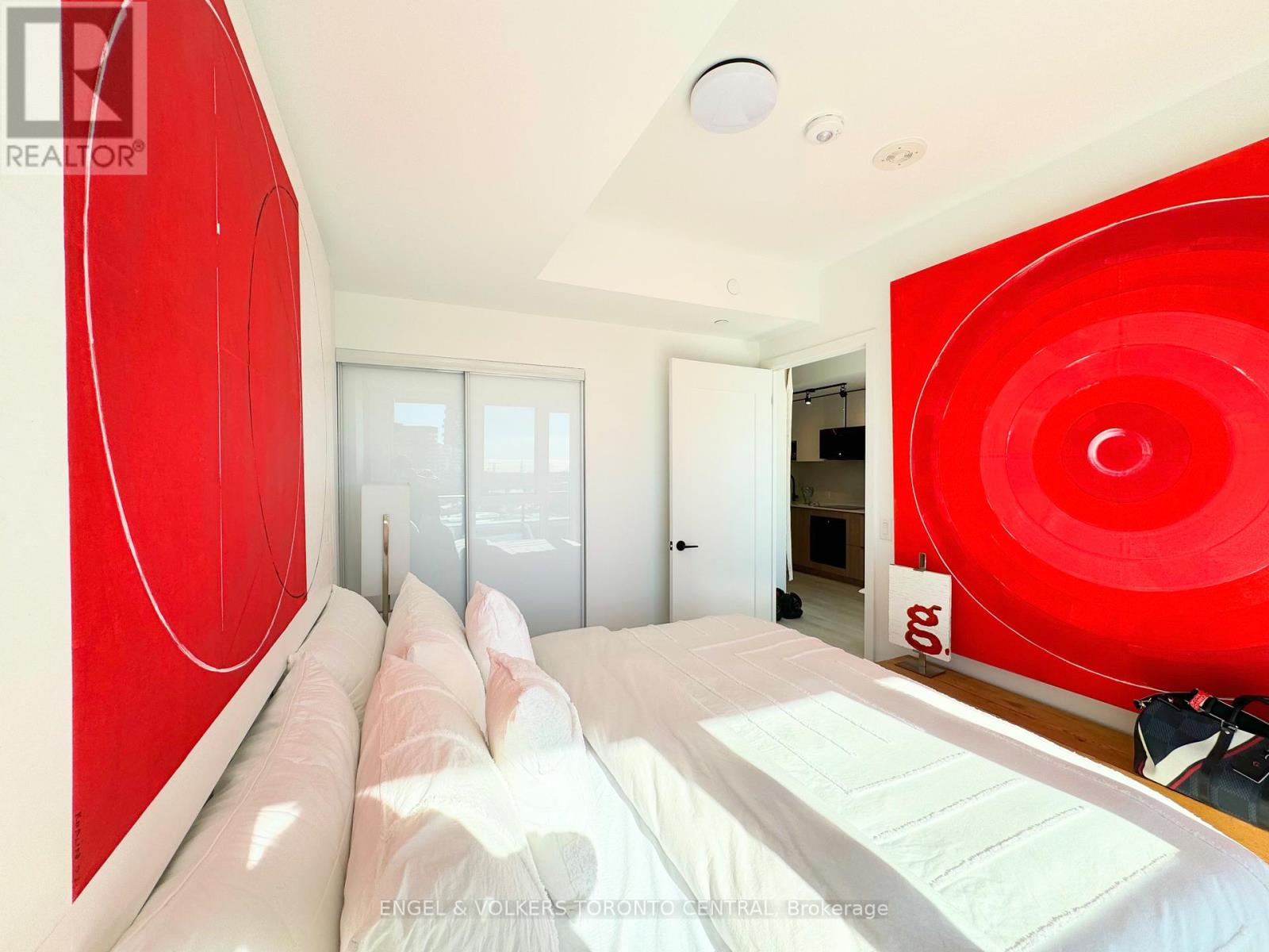 Photo 15 of 514 5 Defries Street, Toronto ON