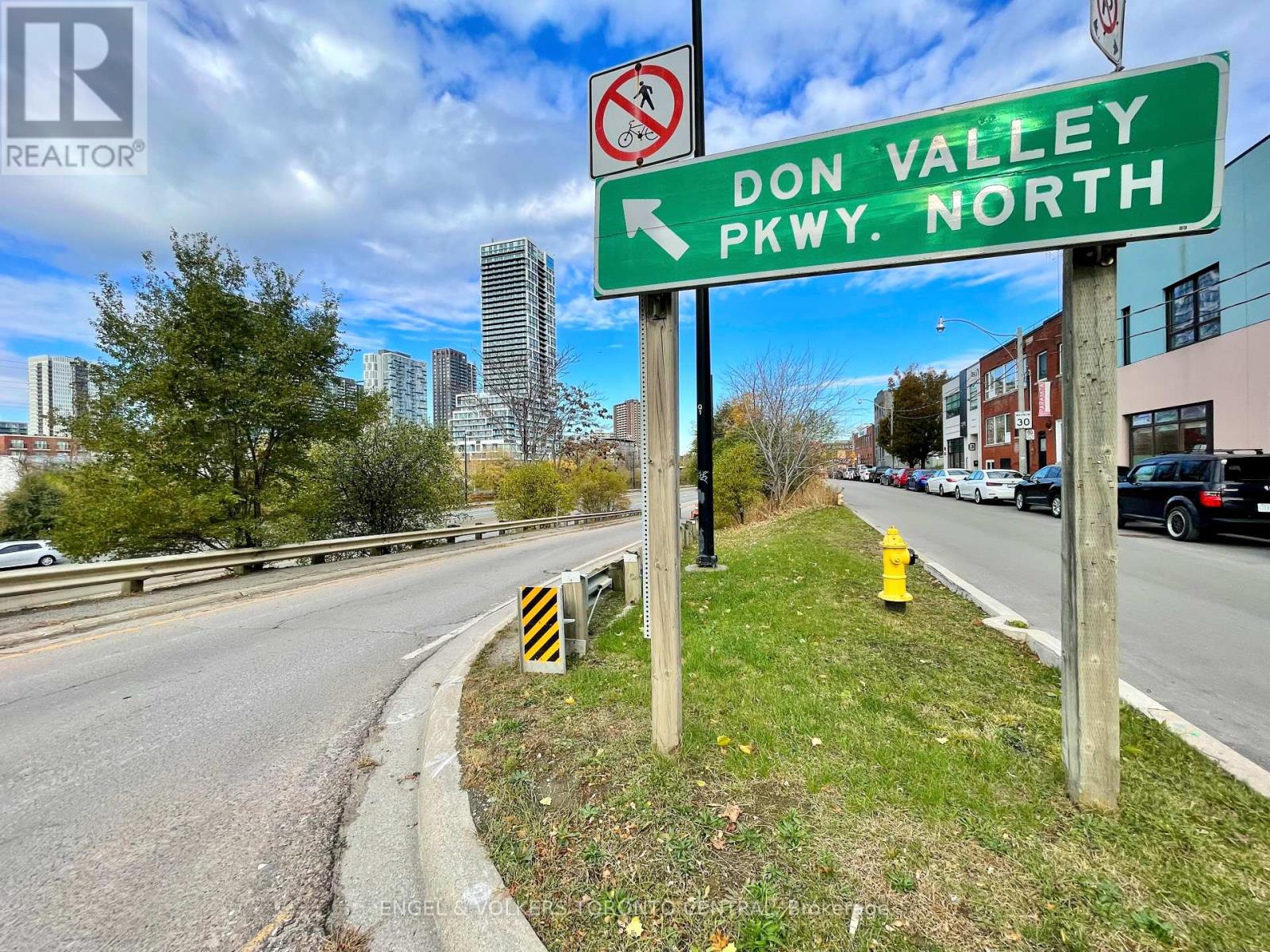 Photo 27 of 514 5 Defries Street, Toronto ON