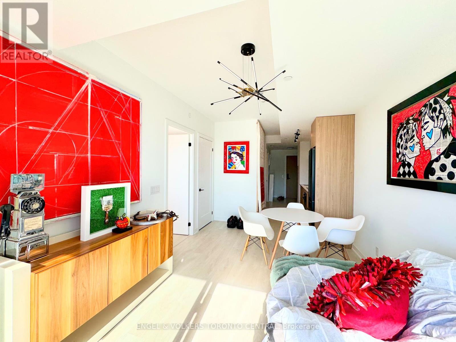 Photo 6 of 514 5 Defries Street, Toronto ON