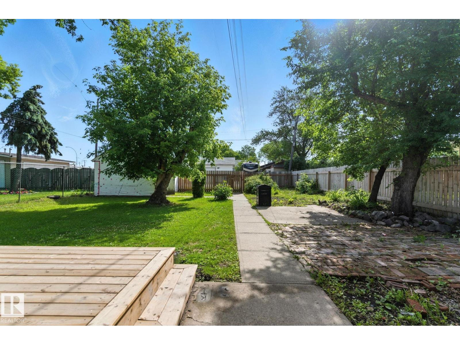 Photo 25 of 12509 81 St Nw, Edmonton AB