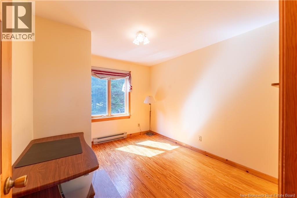 503 Glebe Road - 25