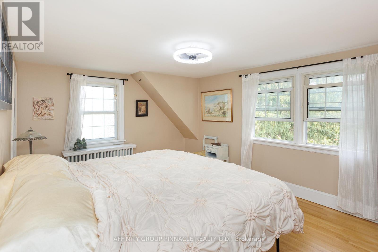 Photo 26 of 75 Bond Street W, Kawartha Lakes ON