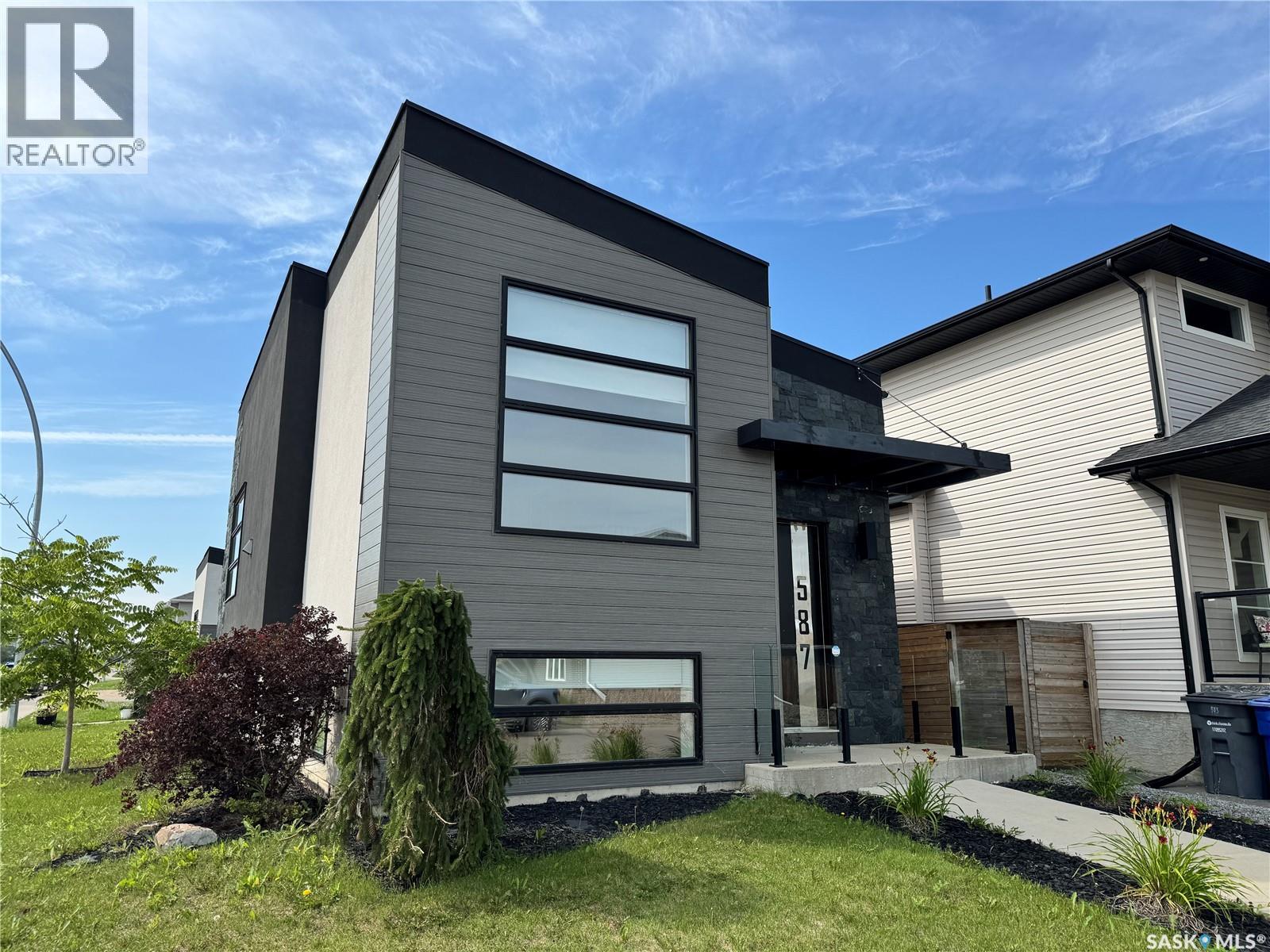 Single Family House Bi-level for Sale in  Kloppenburg CRESCENT Saskatoon 