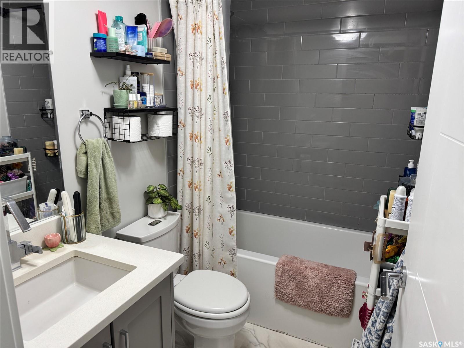 Single Family House Bi-level for Sale in  Kloppenburg CRESCENT Saskatoon 