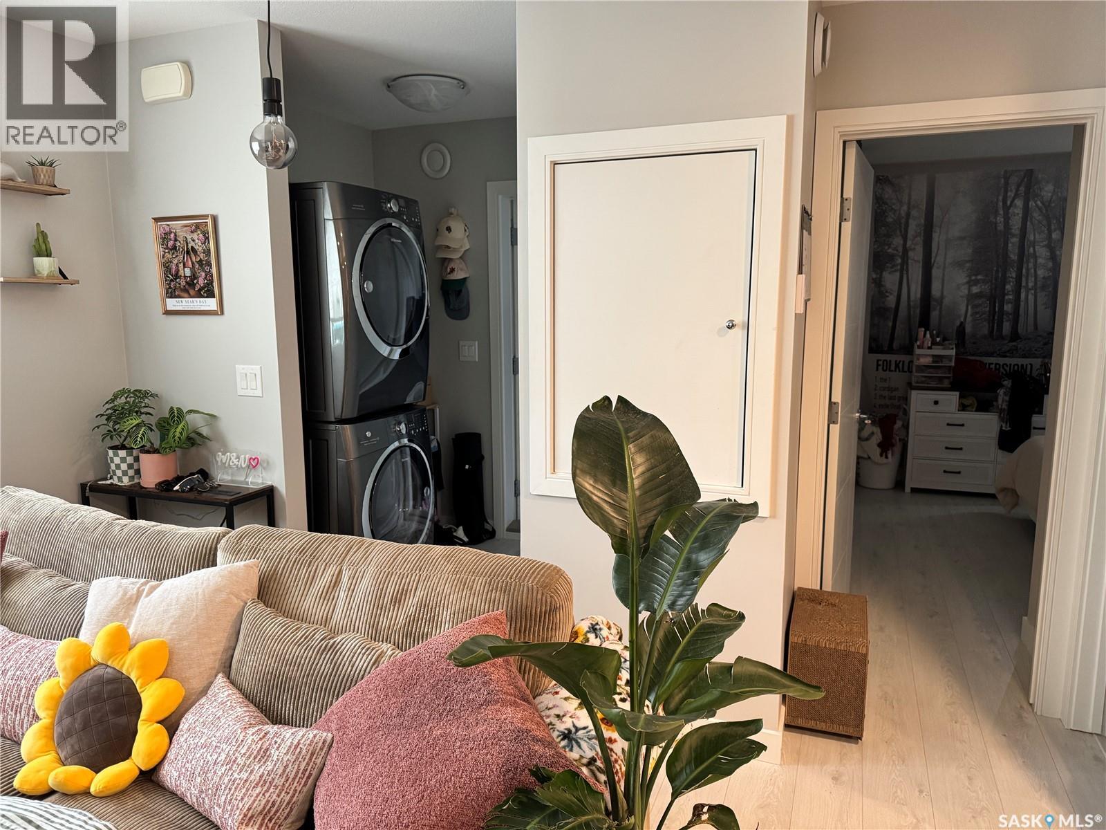 Single Family House Bi-level for Sale in  Kloppenburg CRESCENT Saskatoon 