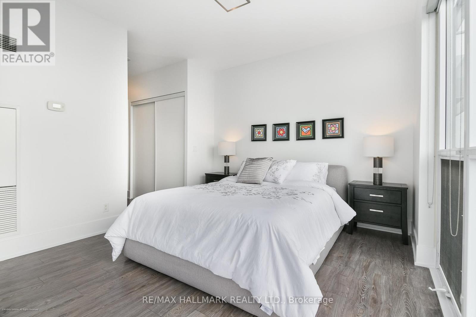 Photo 1 of 2712 300 Front Street W, Toronto ON