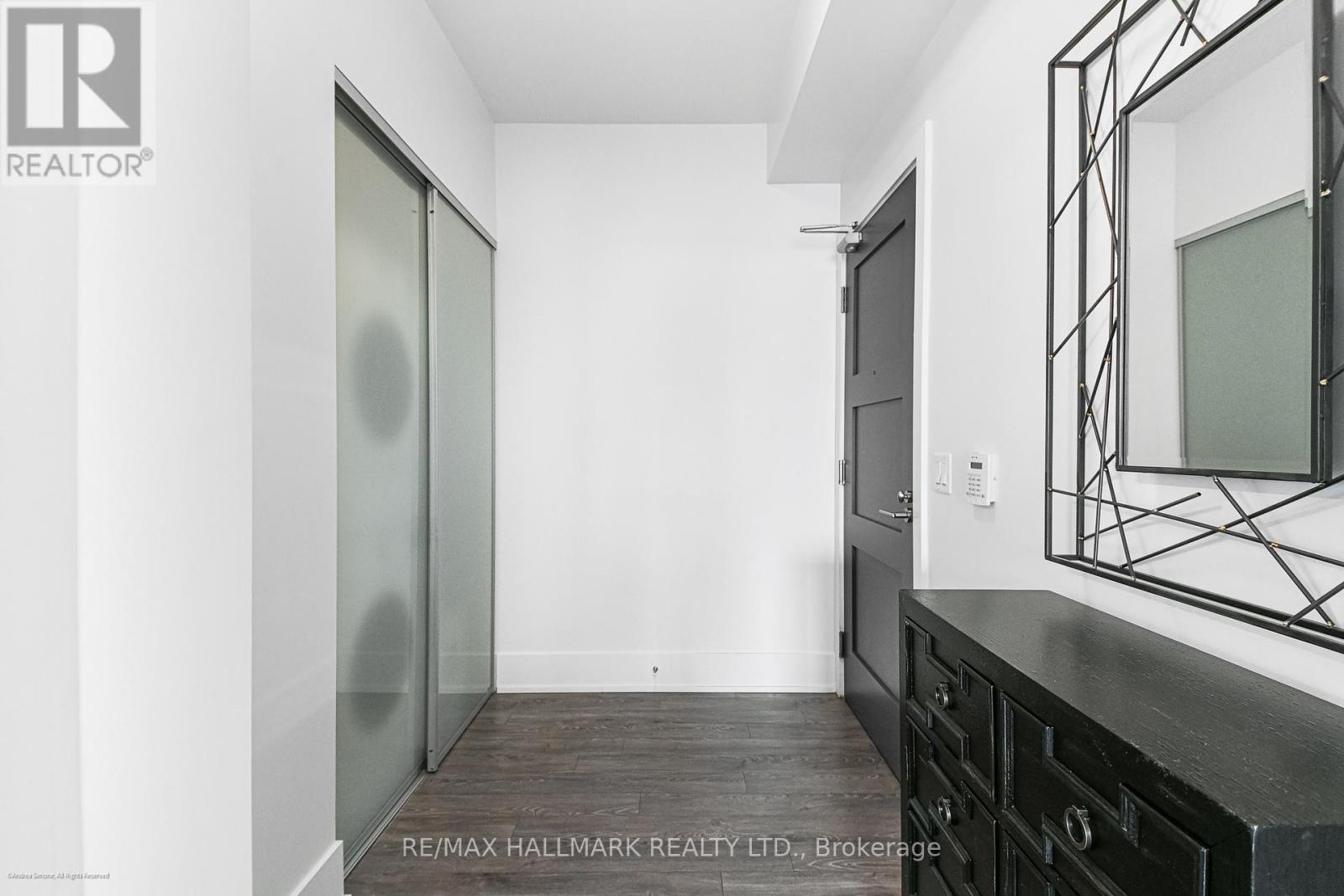 Photo 2 of 2712 300 Front Street W, Toronto ON
