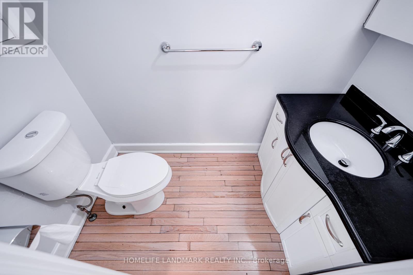 Photo 13 of 60 Fifeshire Road, Toronto ON