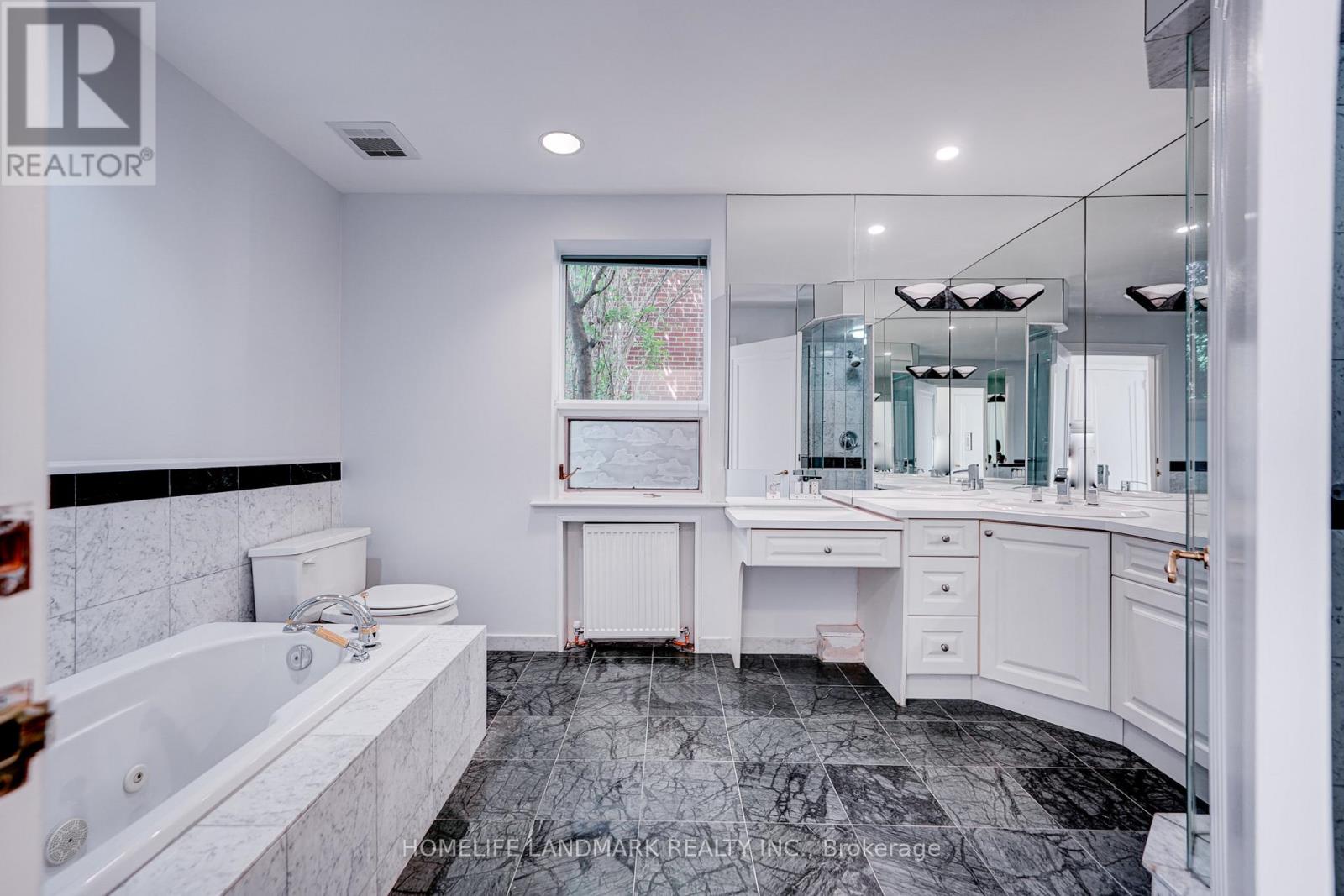 Photo 17 of 60 Fifeshire Road, Toronto ON