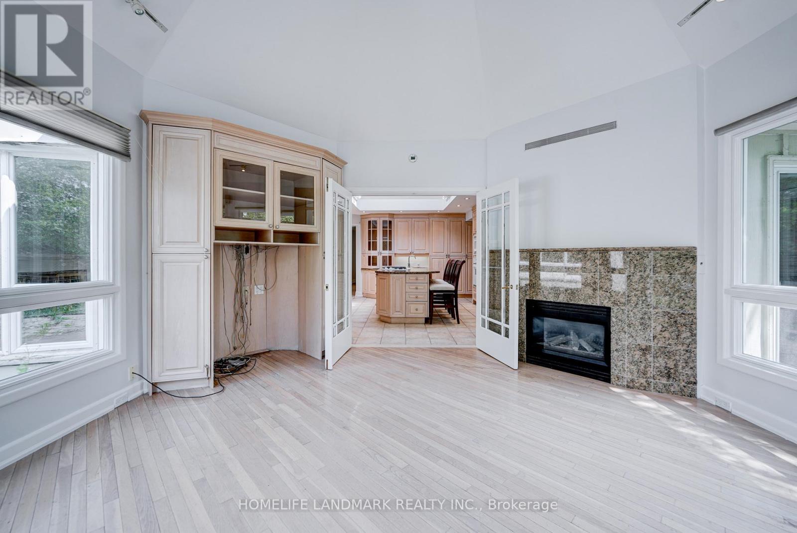 Photo 8 of 60 Fifeshire Road, Toronto ON
