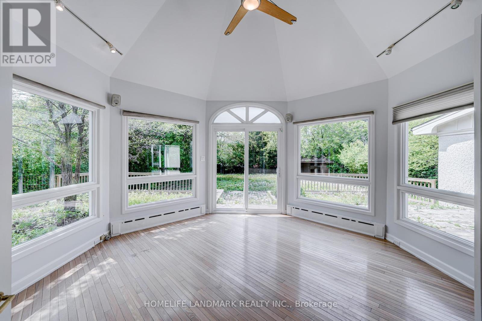 Photo 9 of 60 Fifeshire Road, Toronto ON