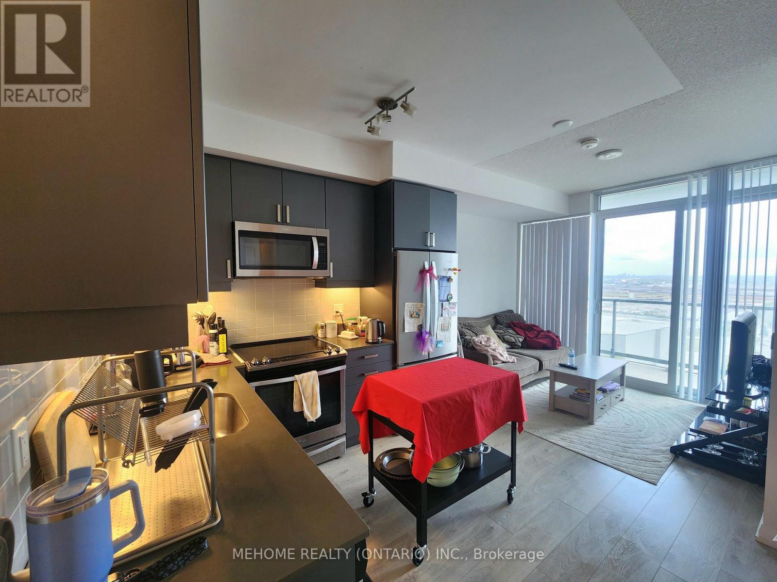 Photo 10 of 2102 7895 Jane Street E, Vaughan ON