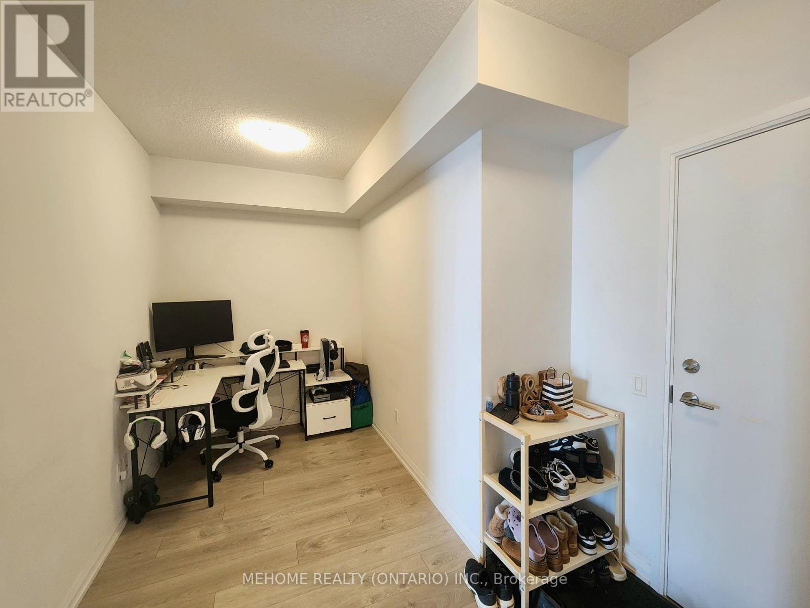 Photo 8 of 2102 7895 Jane Street E, Vaughan ON