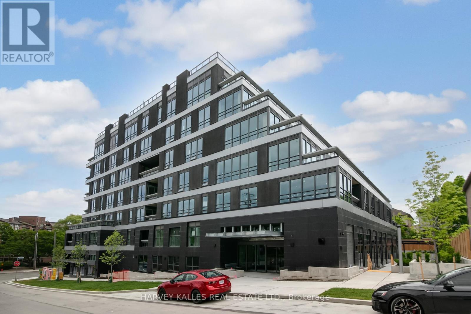 Photo 23 of 205 355 Bedford Park, Toronto ON