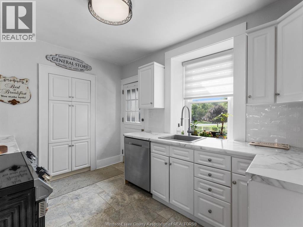Photo 10 of 1203 Seacliff Drive East, Kingsville ON