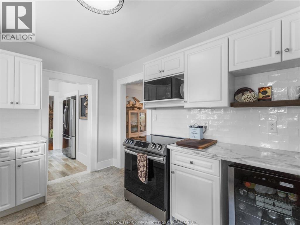 Photo 12 of 1203 Seacliff Drive East, Kingsville ON