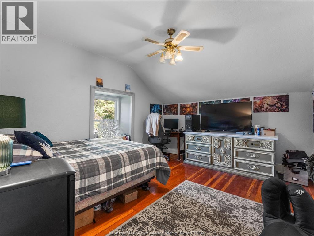 Photo 26 of 1203 Seacliff Drive East, Kingsville ON
