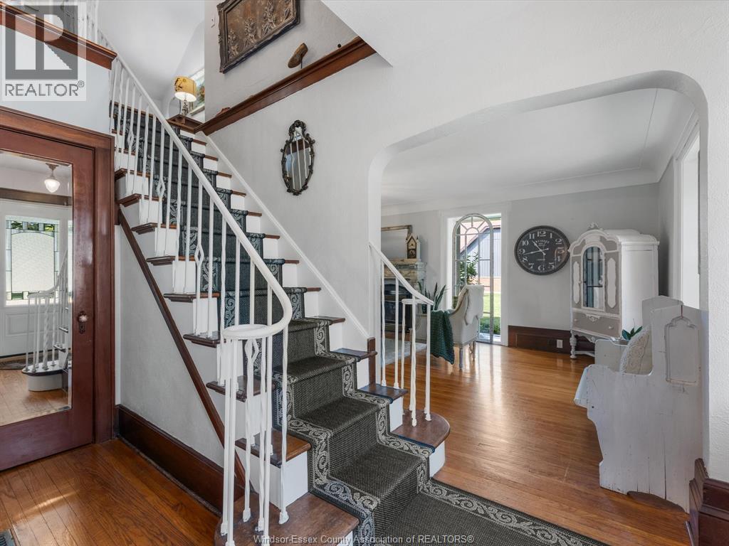 Photo 6 of 1203 Seacliff Drive East, Kingsville ON