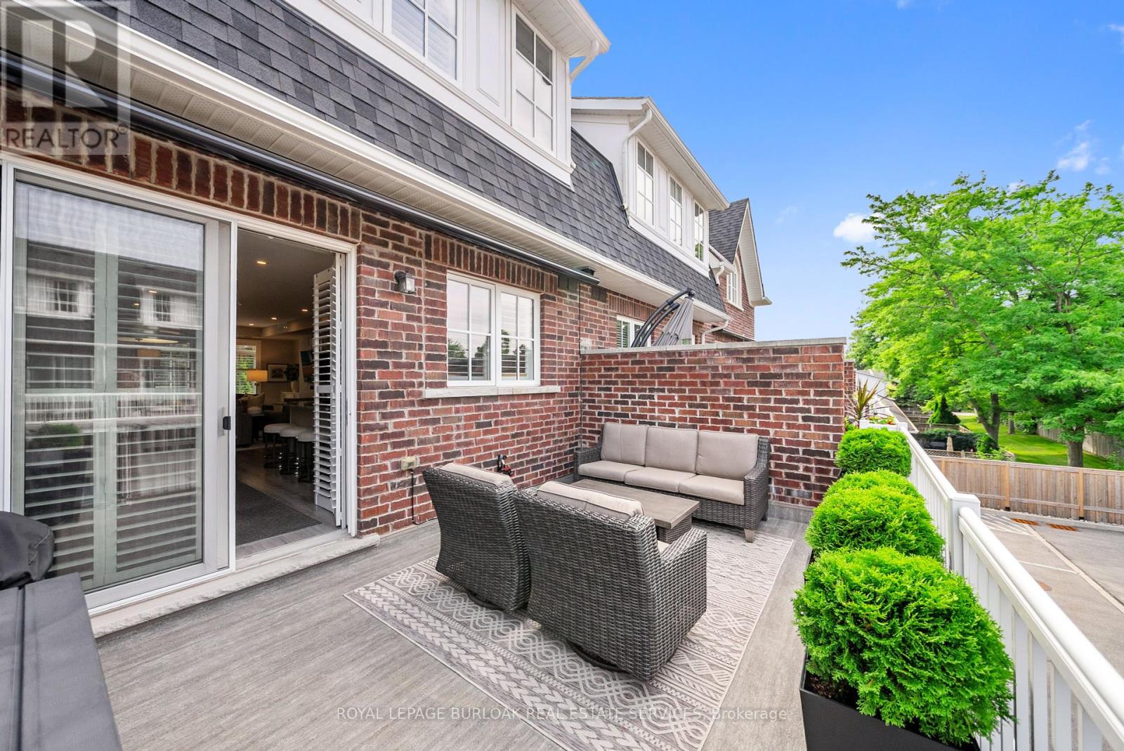 Photo 18 of 8 2362 New Street, Burlington ON