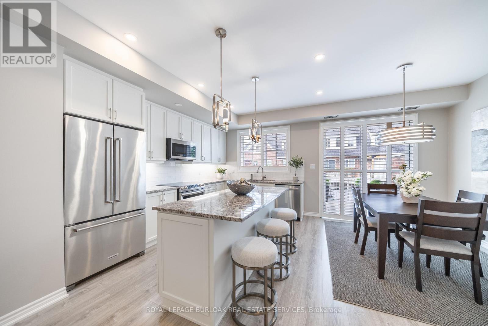 Photo 2 of 8 2362 New Street, Burlington ON
