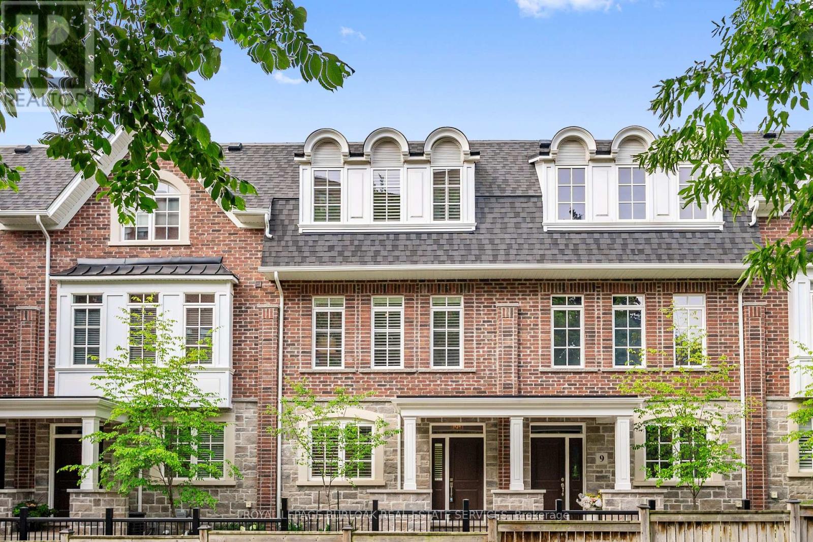 Photo 11 of 8 2362 New Street, Burlington ON