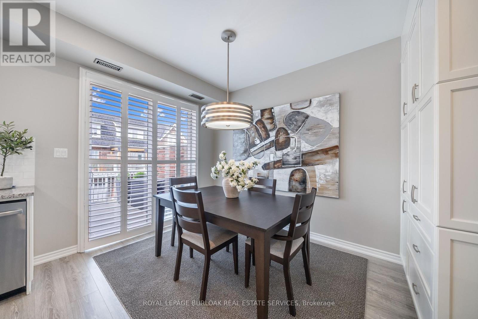 Photo 3 of 8 2362 New Street, Burlington ON