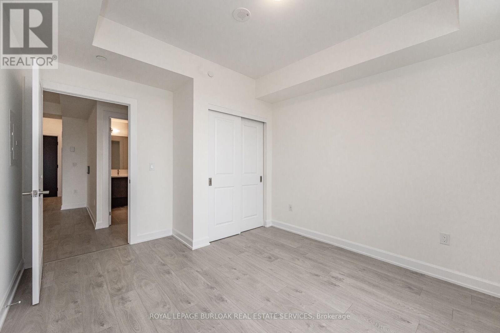 Photo 14 of 326 3200 William Coltson Avenue, Oakville ON