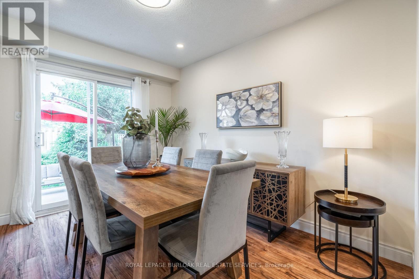 Photo 22 of 522 Roseheath Drive, Milton ON