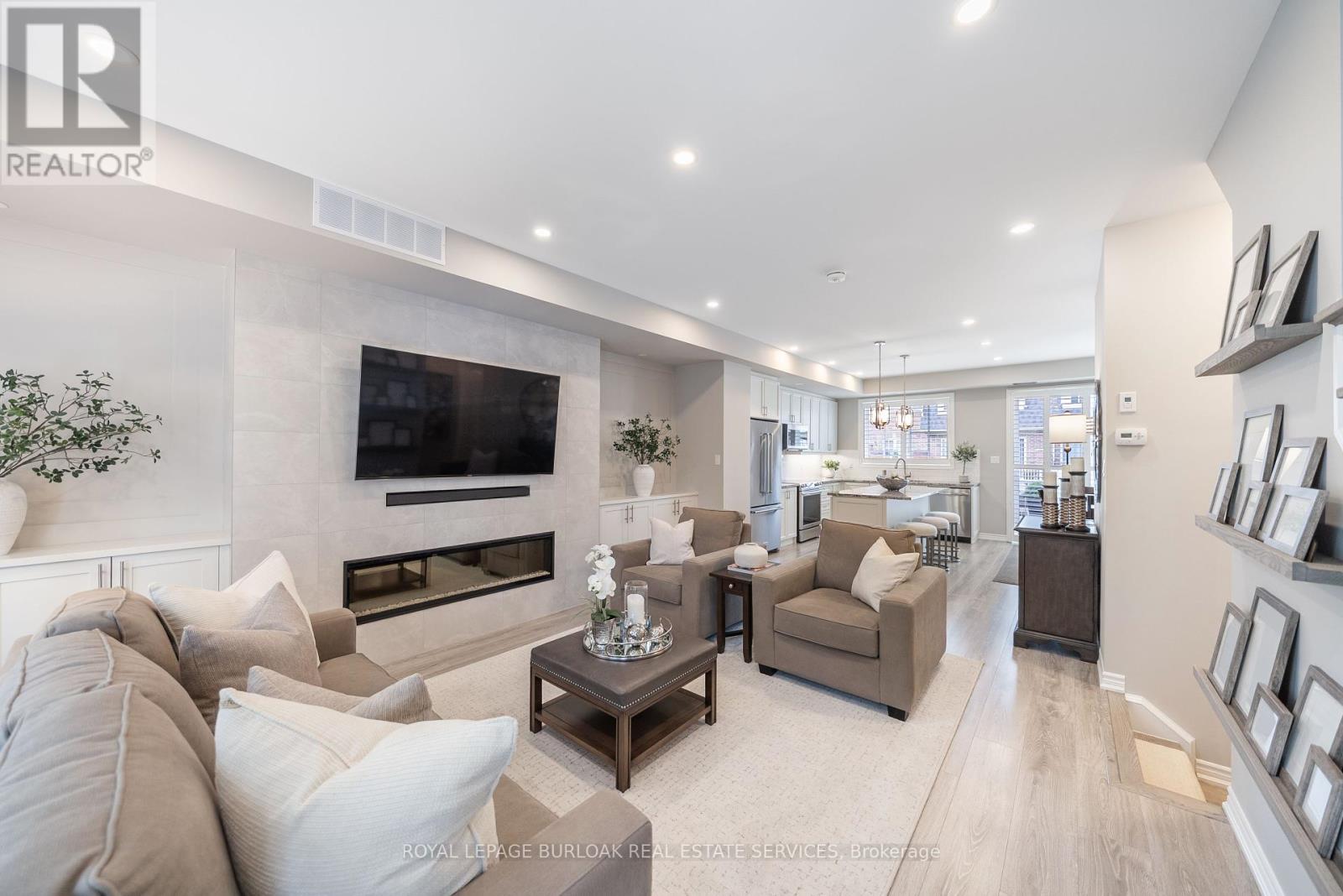 Photo 16 of 8 2362 New Street, Burlington ON