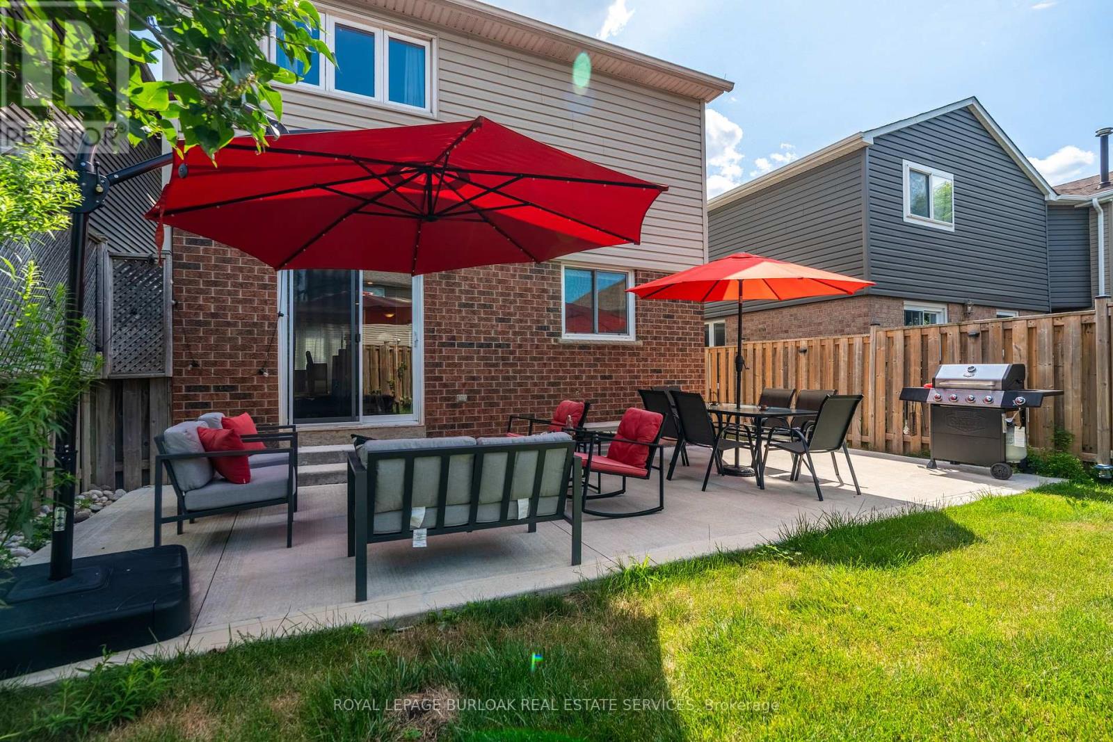 Photo 18 of 522 Roseheath Drive, Milton ON