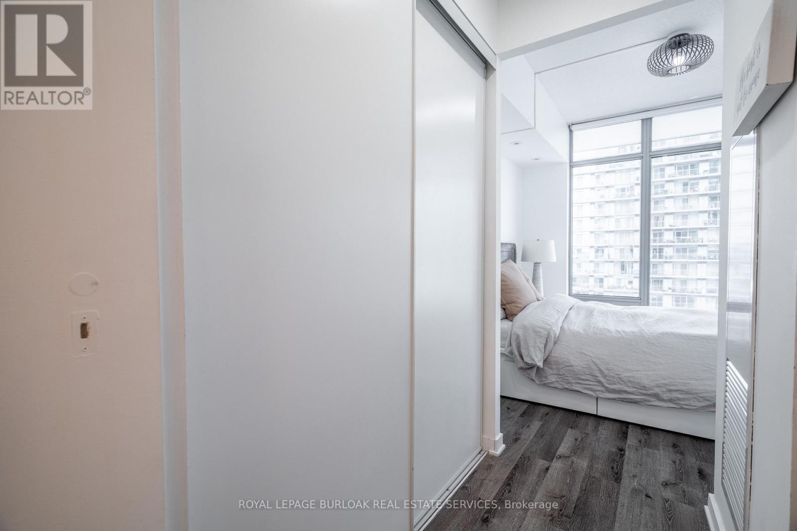 Photo 20 of 1514 105 The Queensway, Toronto ON