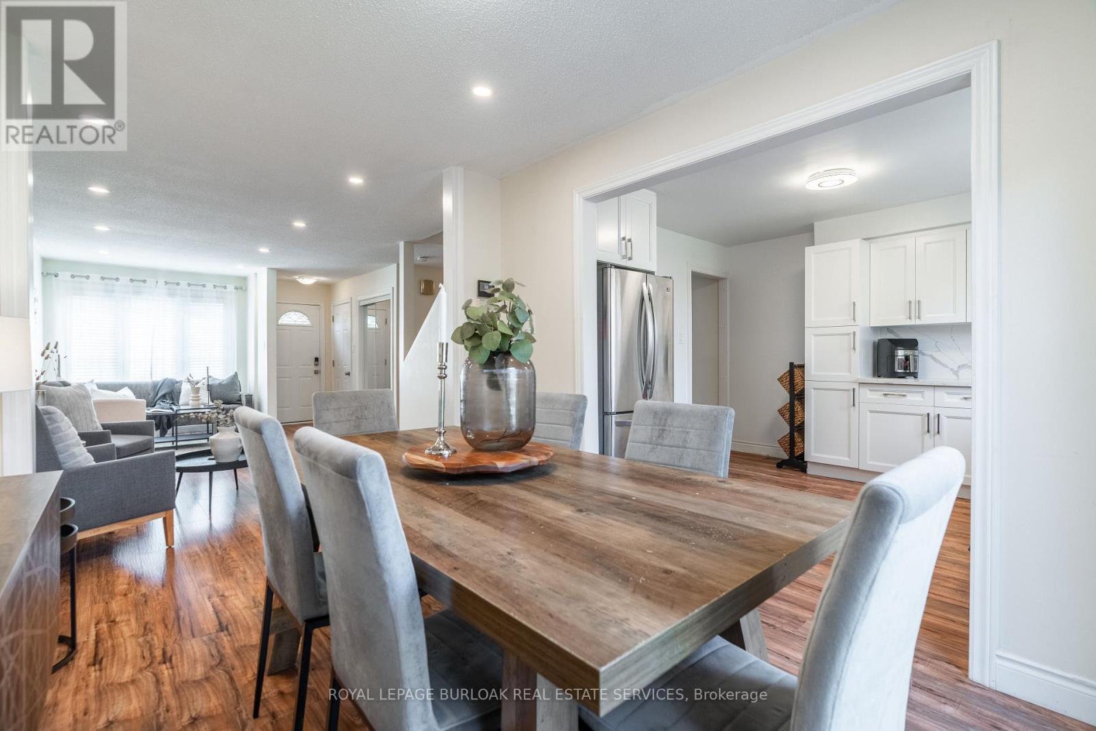 Photo 1 of 522 Roseheath Drive, Milton ON