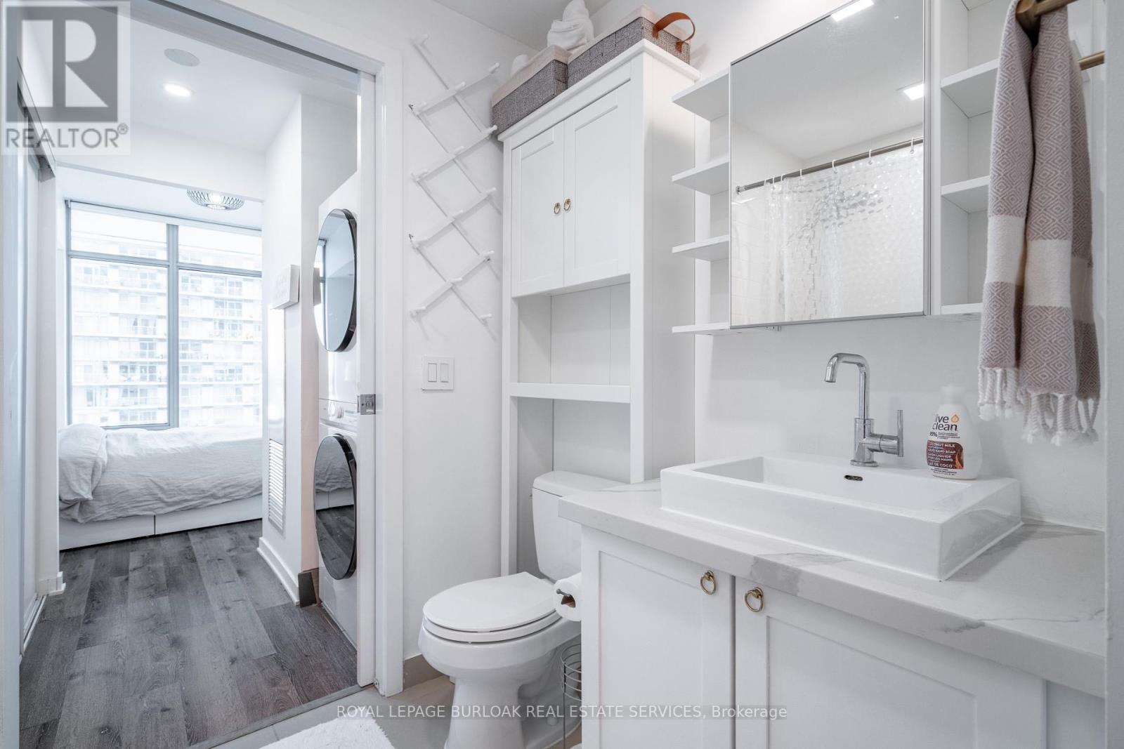 Photo 11 of 1514 105 The Queensway, Toronto ON