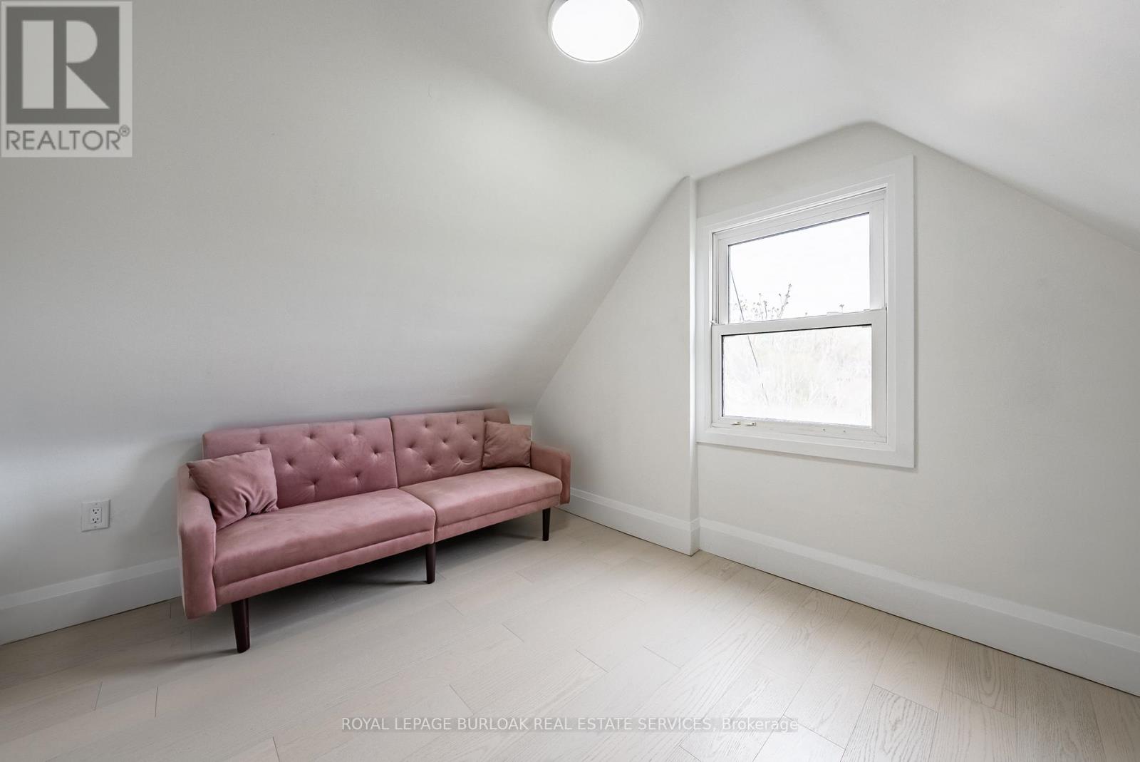 Photo 1 of 302 Dunsmure Road, Hamilton ON