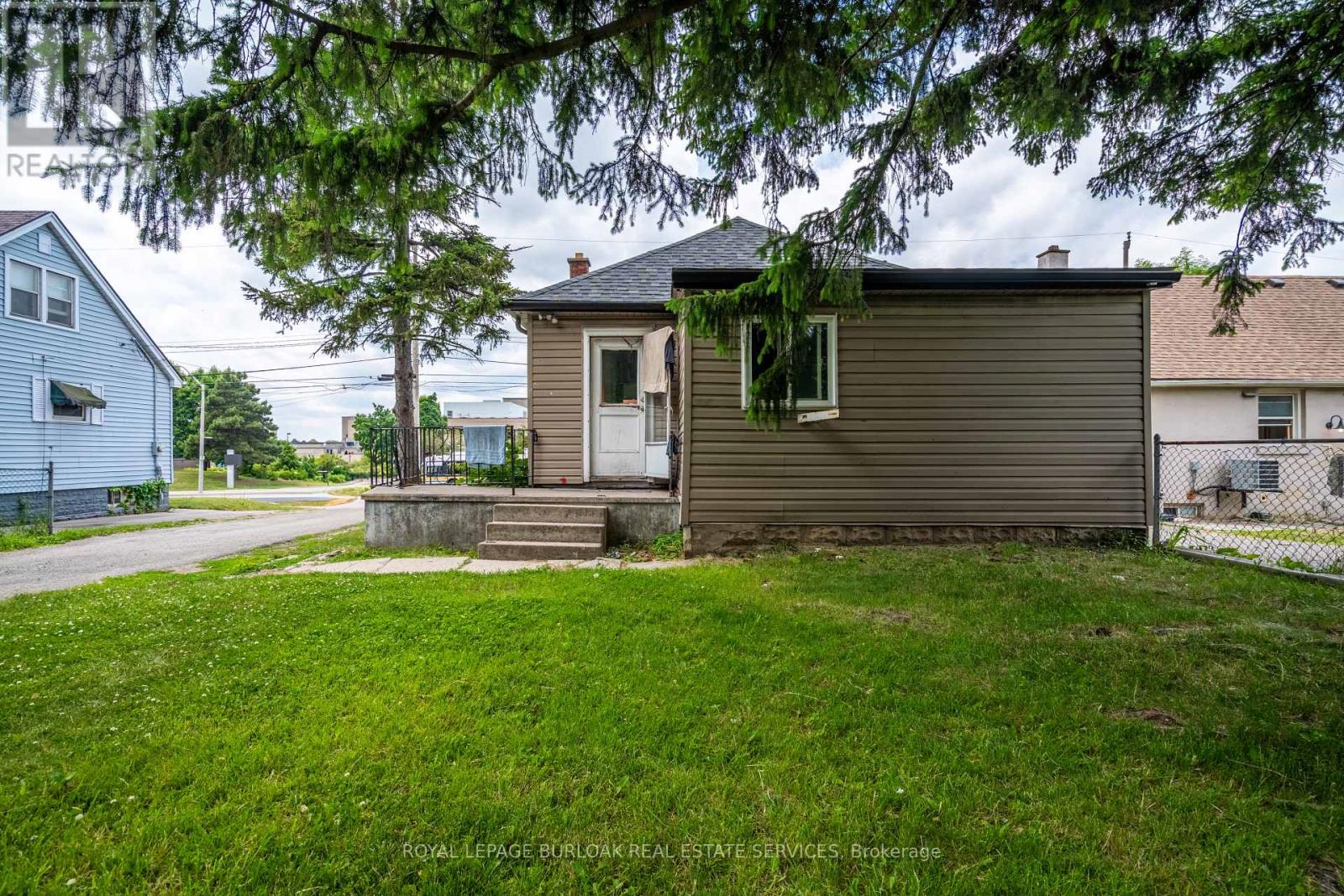 Photo 5 of 241 West 5th Street, Hamilton ON