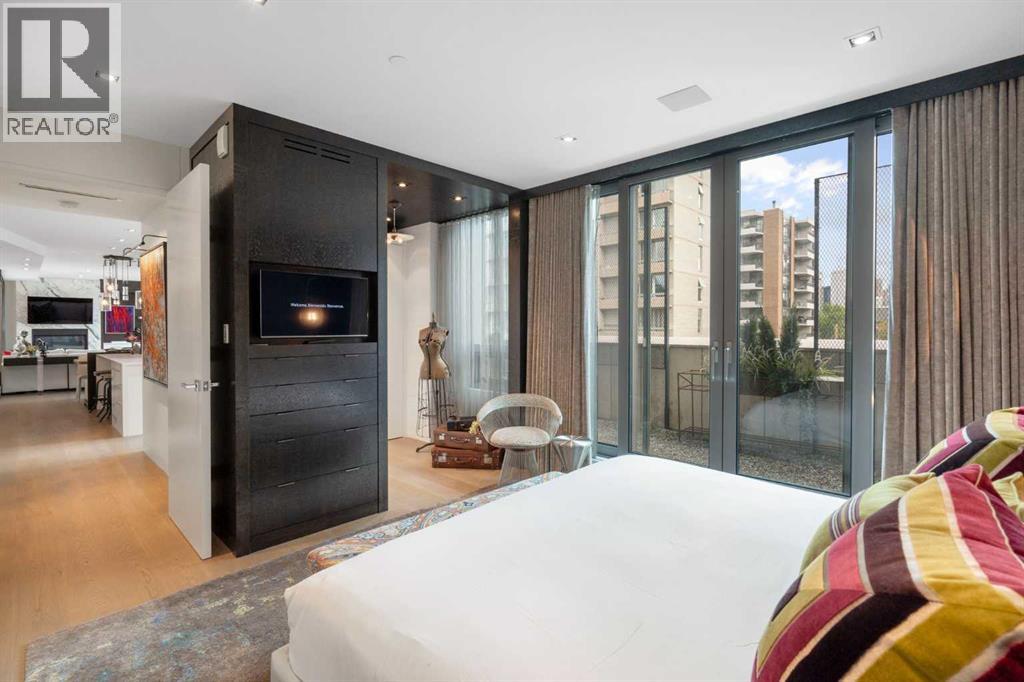 Single Family House for Sale in    Avenue SW Mission Calgary 