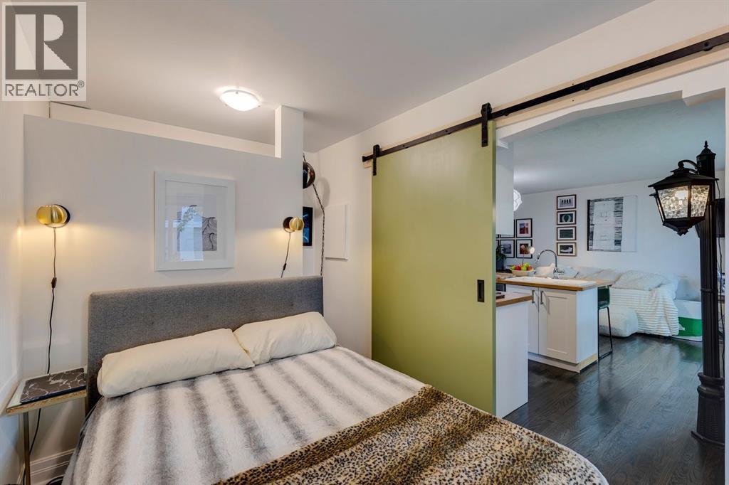 Photo 13 of 26 330 19 Avenue Sw, Calgary AB