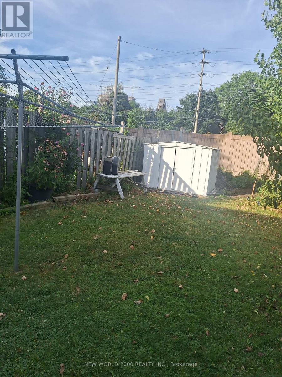 Photo 14 of 676 Galloway Crescent, Mississauga ON
