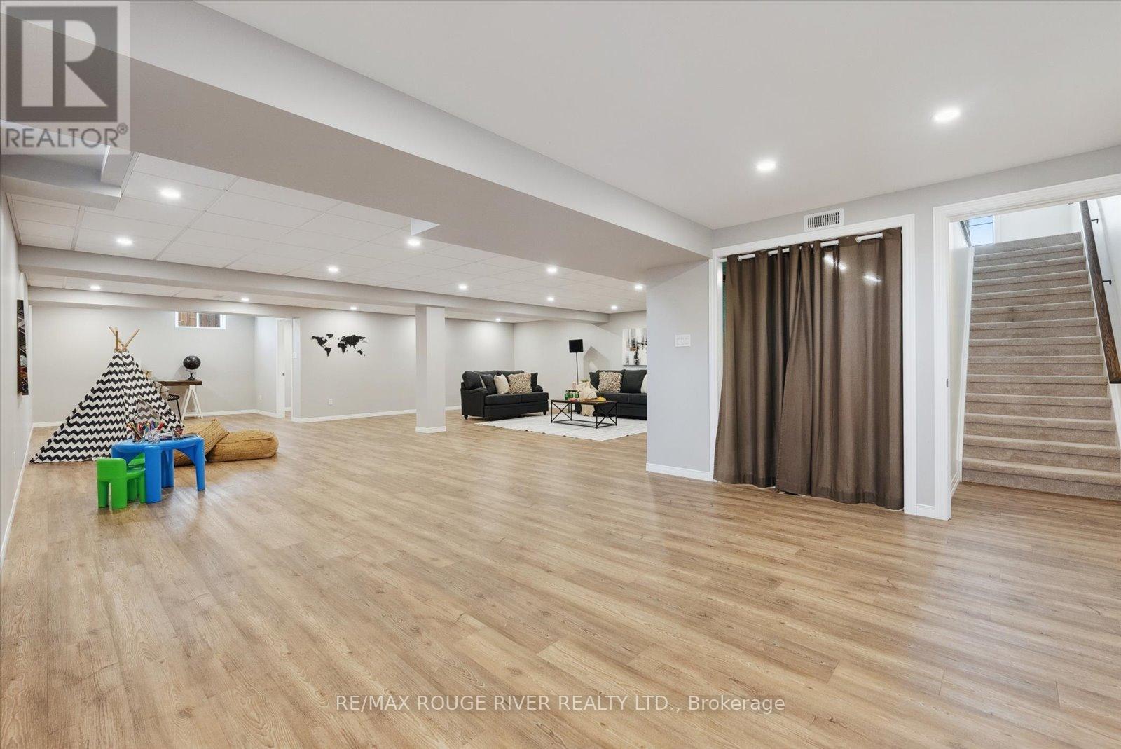 Photo 14 of 38 Charles Tilley Crescent, Clarington ON