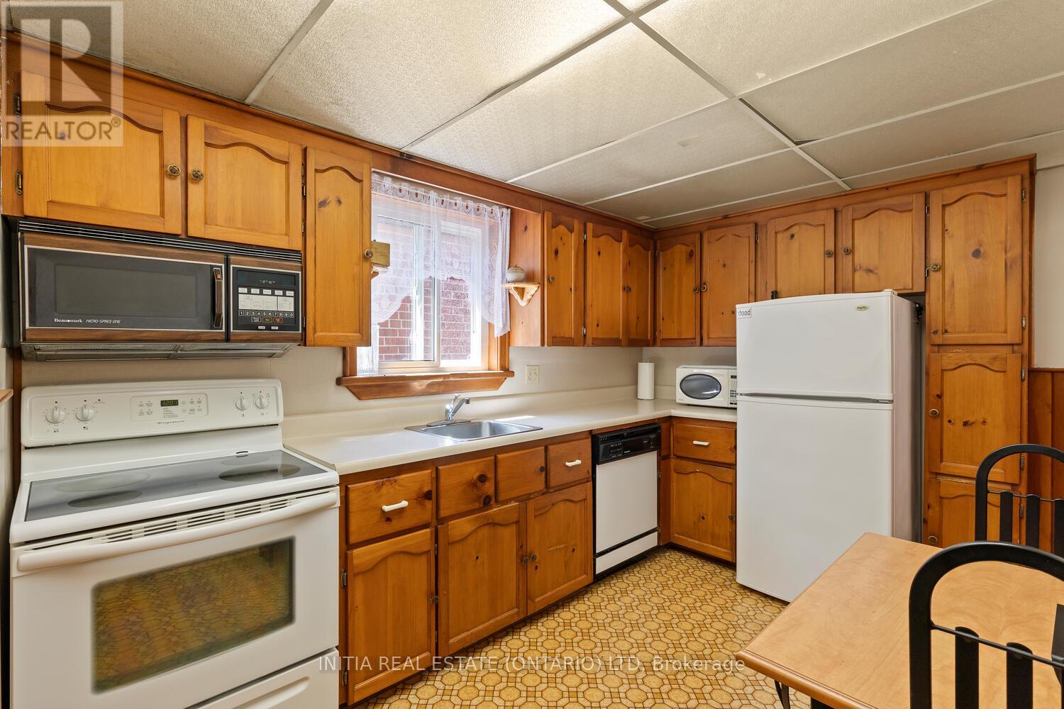 Photo 12 of 38 North Edgely Avenue, Toronto ON