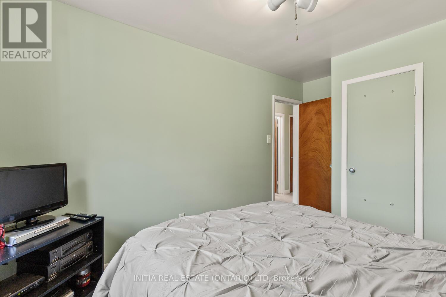 Photo 13 of 38 North Edgely Avenue, Toronto ON