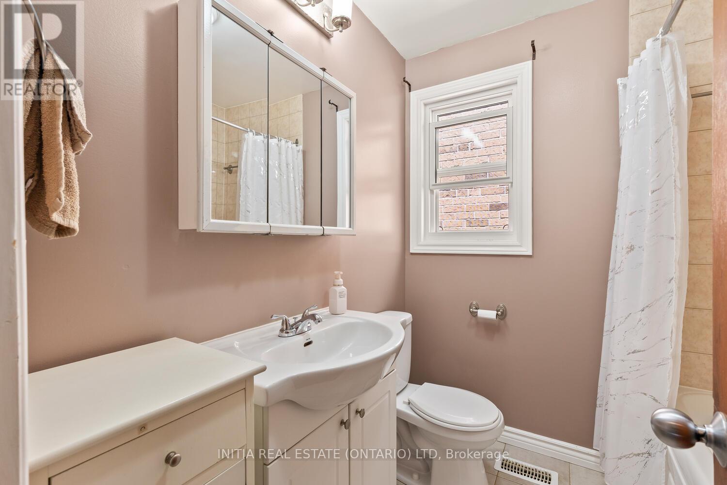 Photo 14 of 38 North Edgely Avenue, Toronto ON
