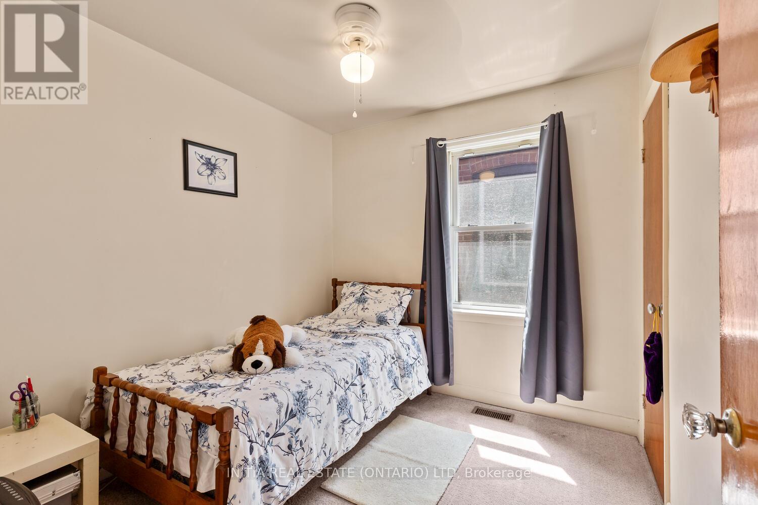 Photo 18 of 38 North Edgely Avenue, Toronto ON