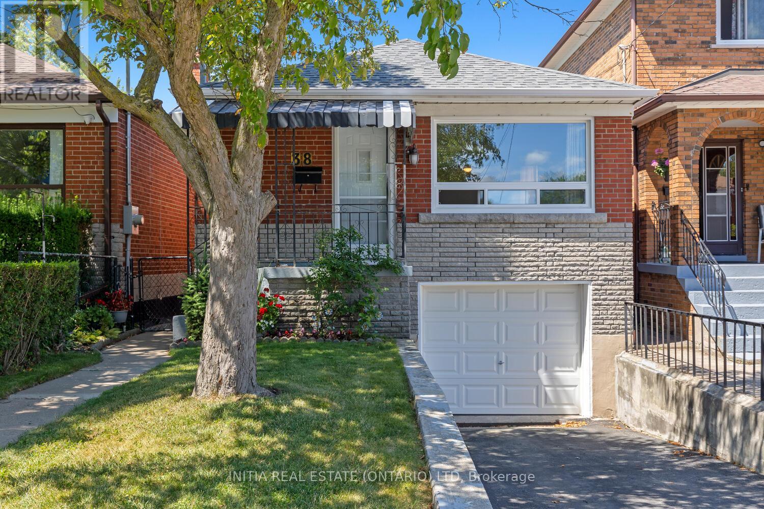 Photo 35 of 38 North Edgely Avenue, Toronto ON